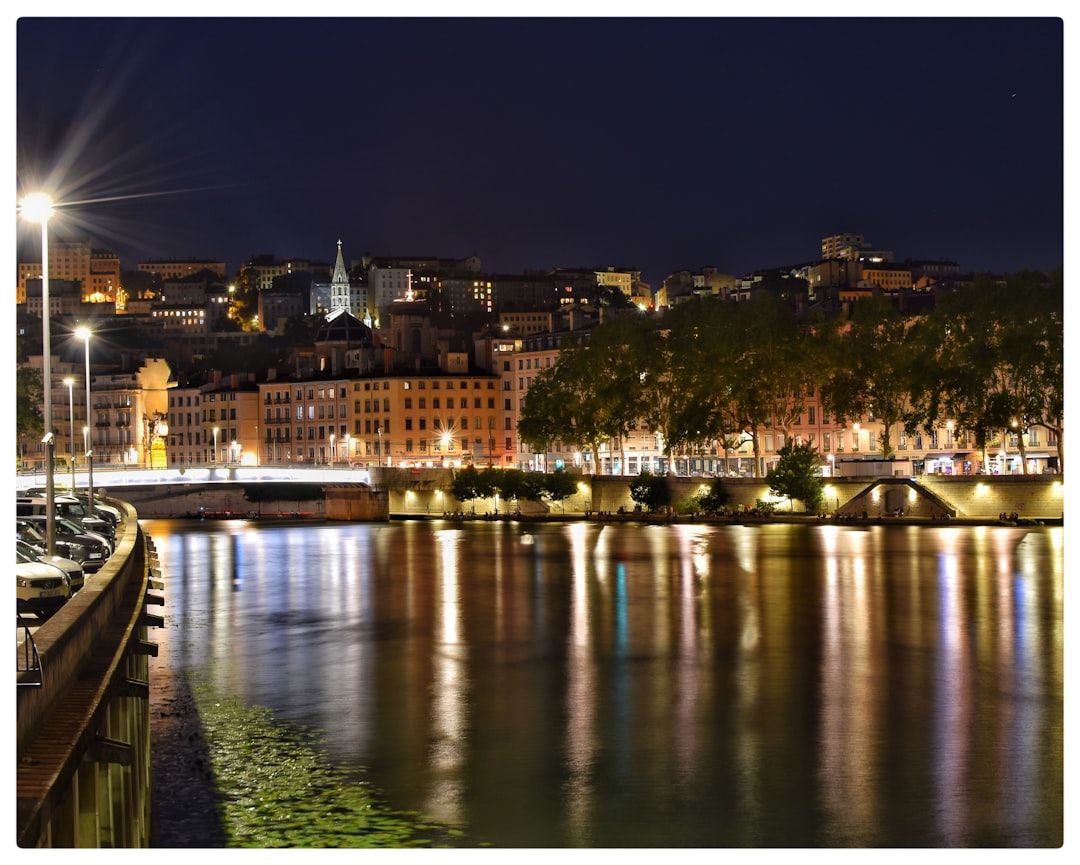 The price calendar in Lyon